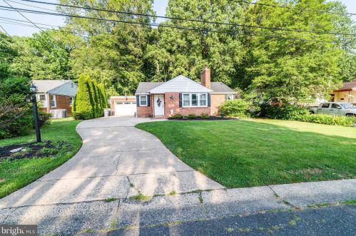 1401 Lakewood Dr, Wilmington, DE 19803-3527