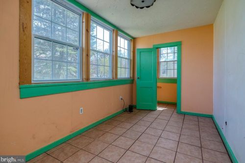 5 Amiss Ave, Richmond National Battlefiel VA  22835-1309 exterior