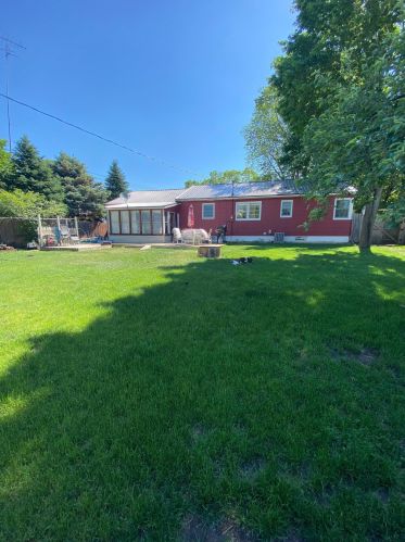 630 Stearns Ave, Paynesville MN  56362-1406 exterior
