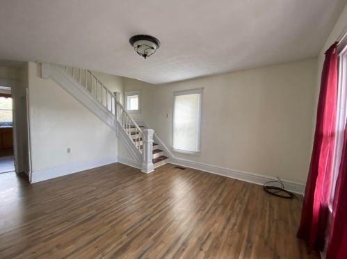 320 5th St, Lowell, OH 45744-9015