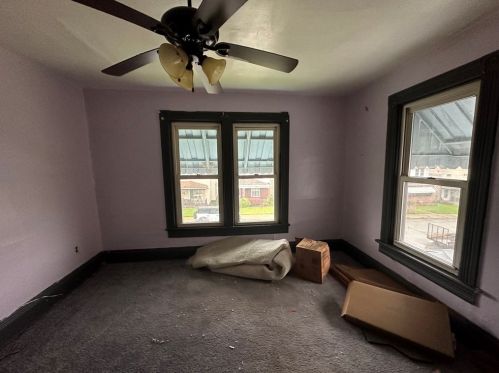 1922 Leishman Ave, New Kensington PA  15068-4245 exterior