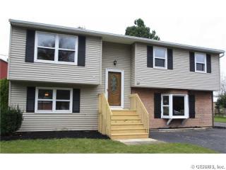 11 Teresa Cir, Rochester, NY 14624-1113