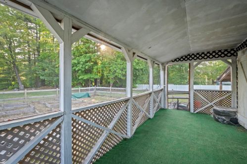 27 Main St, Newton NH  03858-3306 exterior