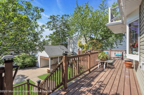 50 Ocean Ave, Monmouth Hills NJ  07732-1410 exterior