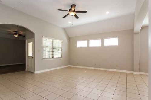 10336 Stone Gate Dr, Conroe TX  77385-8015 exterior