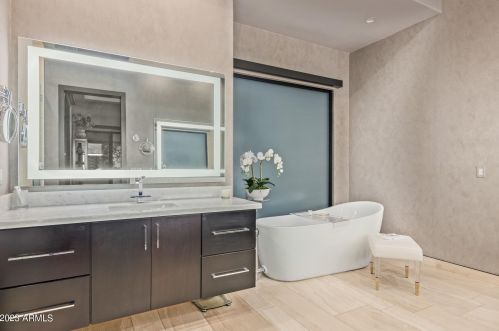 9710 Palisades Blvd, Scottsdale AZ 85268-2755 exterior