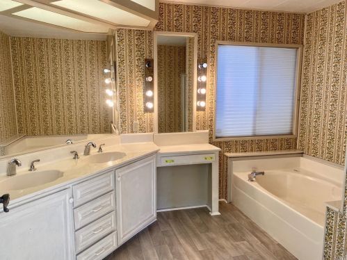 83 Malaga Ct, Ukiah CA  95482-9418 exterior