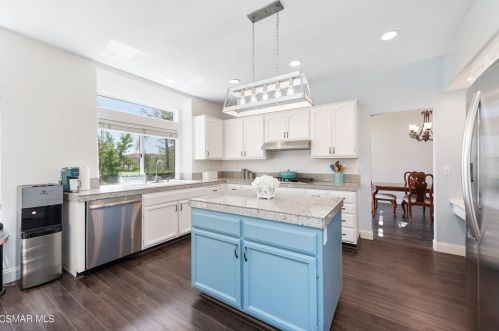 14372 Cascade Ct, Santa Clarita, CA 91387-6204