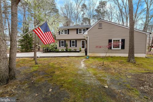 44 Red Oak Dr, Southampton, NJ 08088-8521