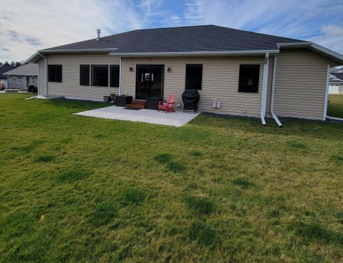 2525 Stoney Brook Ct, Manitowoc WI  54220-8640 exterior