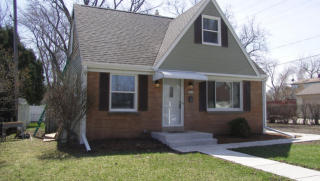 5011 Euclid Ave, Milwaukee, WI 53219-4526