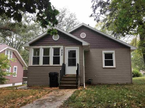 835 Steely St, Waterloo, IA 50703-4245