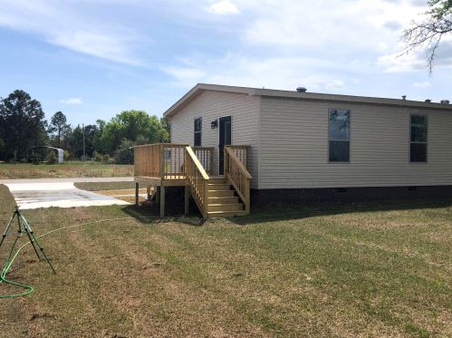 942 Graysen Ln, Defuniak Springs, FL 32435