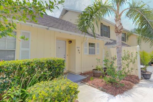 1357 Villa Ln, Apopka, FL 32712-2131