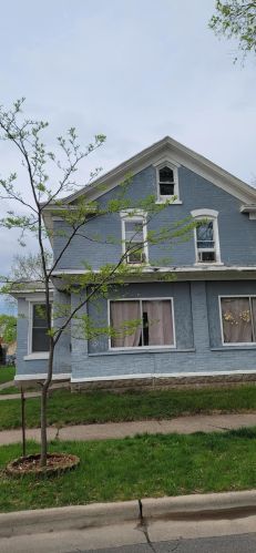 1515 Johnson St, La Crosse, WI 54601-5751