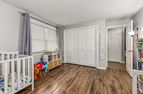 75 Ledgeview Dr, Rochester NH  03839-5618 exterior