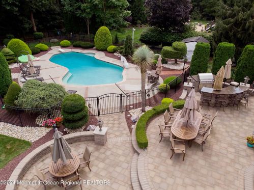 1 Cobblestone Way, East Freehold, NJ 07728-7754
