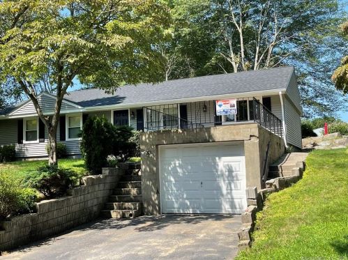 495 Silver St, Bridgeport CT  06610-1023 exterior