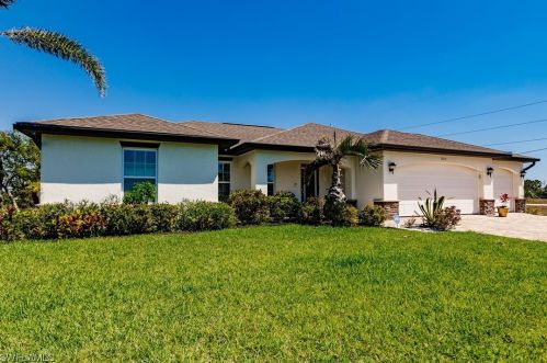 807 19th Pl, Cape Coral, FL 33993-7100