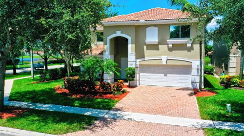 761 Cresta Cir, West Palm Beach, FL 33413-1049