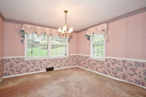 1401 Pennsylvania Ave, Oakmont, PA 15139-1018
