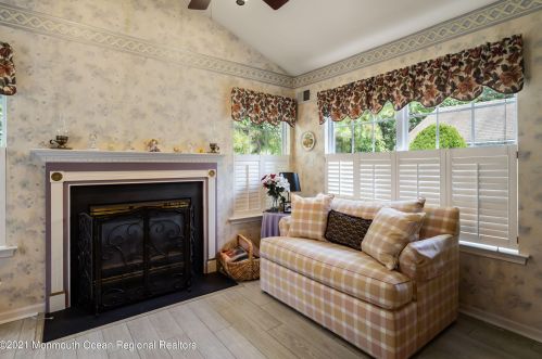 28 Winding River Rd, Lakewood NJ  08701-5733 exterior