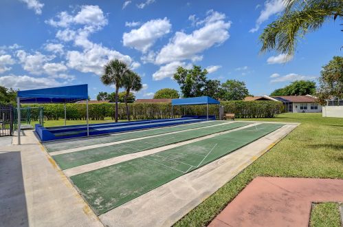 15697 Bottlebrush Cir, Delray Beach FL  33484-5512 exterior
