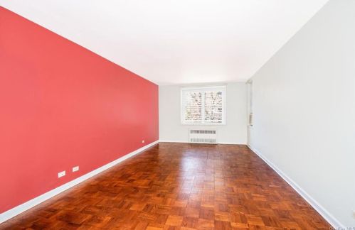 3200 Netherland Ave, Bronx, NY 10463-3410
