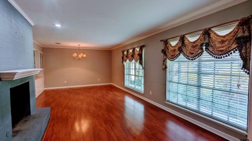 804 Lincoln Dr, Longview TX  75604-3425 exterior