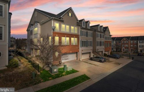 12756 Brewland Way, Bristow, VA 20136-2585