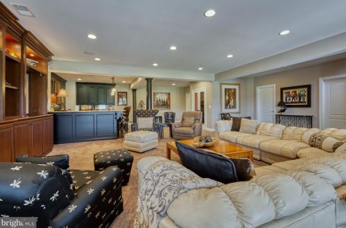 43527 Butler Pl, Leesburg VA 20176-7428 exterior