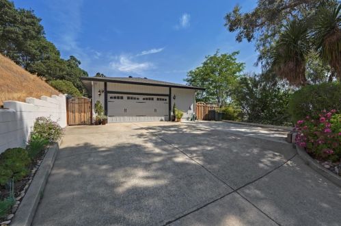 16895 Price Ct, Morgan Hill, CA 95037-4727