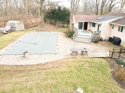 3 Josephine Ln, Northport NY  11768-2706 exterior