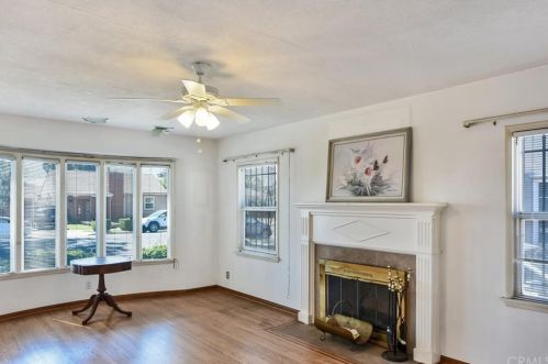 2774 Chestnut Ave, Long Beach, CA 90806-2508