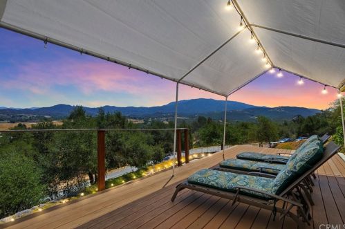 47445 Rainbow Oaks Dr, Temecula CA  92592-2937 exterior