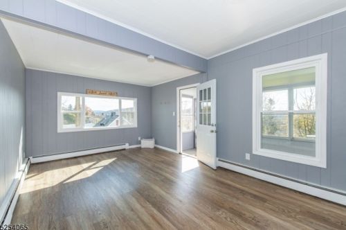 35 Harrison St, Wantage NJ  07461-2119 exterior