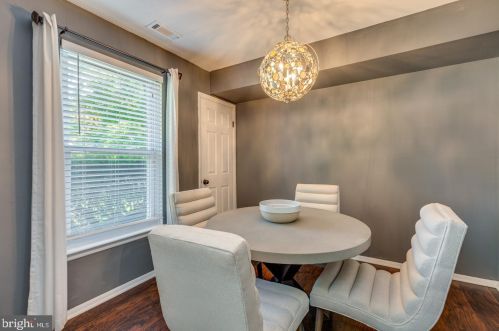 1120 Harbour Dr, Palmyra NJ  08065-1206 exterior