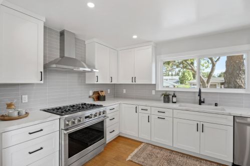 2020 Helena Way, Redwood City CA  94061-3311 exterior