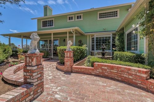 30522 Byfield Rd, Santa Clarita, CA 91384-3408