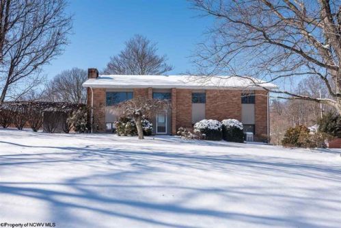 2302 Surrey Dr, Morgantown, WV 26505-2940
