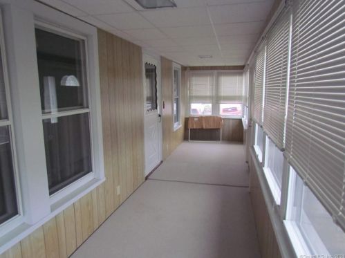 32 Denison Ave, Groton CT  06340-4415 exterior