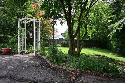 3 Utz Dr, Florence KY  41042-1538 exterior