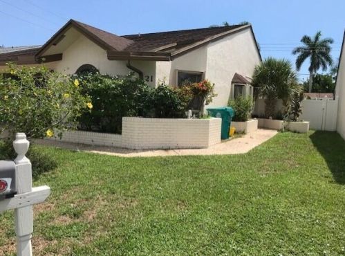 21 Thurlow Dr, Boynton Beach, FL 33426-7633