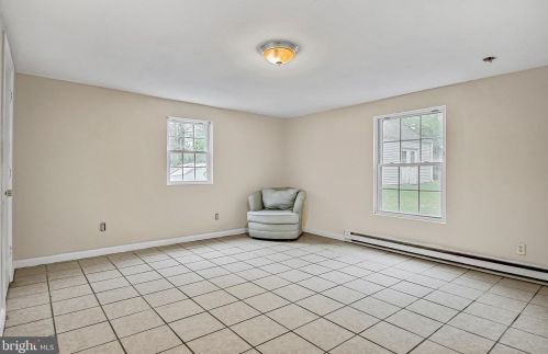 5001 Sunset Dr, Harrisburg PA  17112-2168 exterior