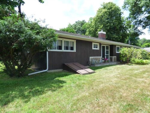14 South Dr, Claverack, NY 12513-5105
