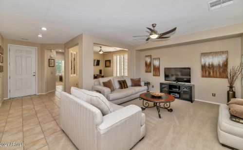 4038 Lodgepole Dr, Gilbert, AZ 85298-8648