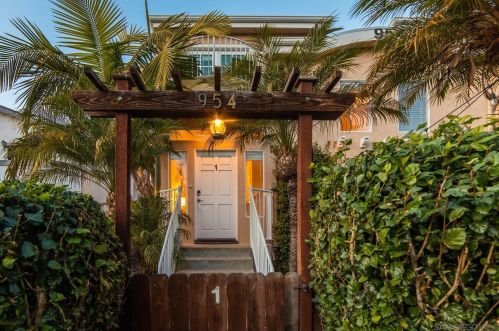 954 Loring St, San Diego, CA 92109-8721