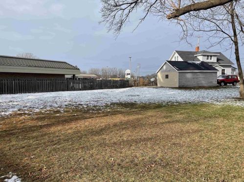 2319 Velp Ave, Green Bay, WI 54303-6531