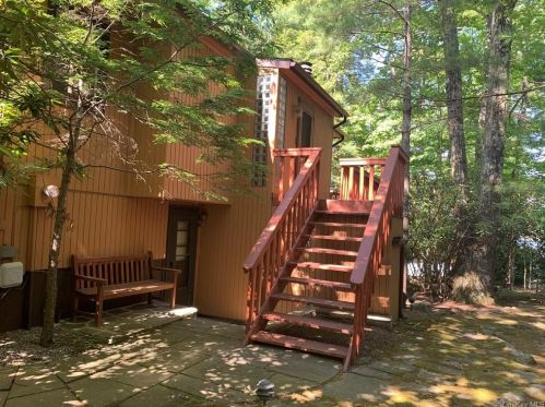 110 Lake Shore Dr, Rock Hill NY  12775-6523 exterior