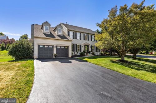 15 John Randolph Dr, Tolna, PA 17349-9454